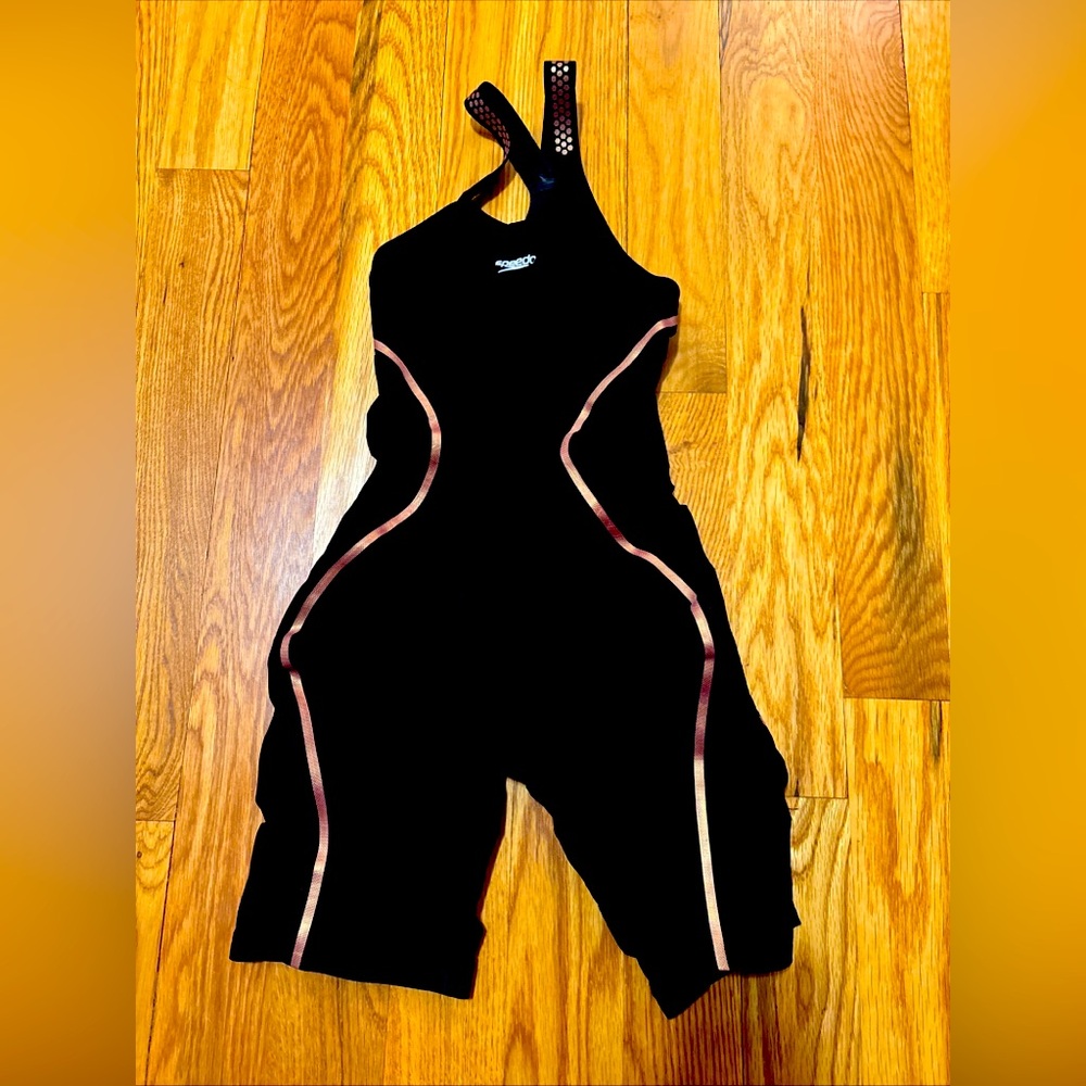 Speedo Pure Intent
Size 24 Open Back